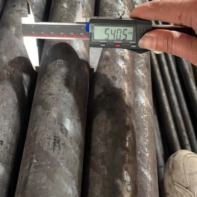 Un buon prezzo. S235JRH/P235TR2 Tubi di acciaio al carbonio senza saldatura laminati a caldo per l'architettura in linea