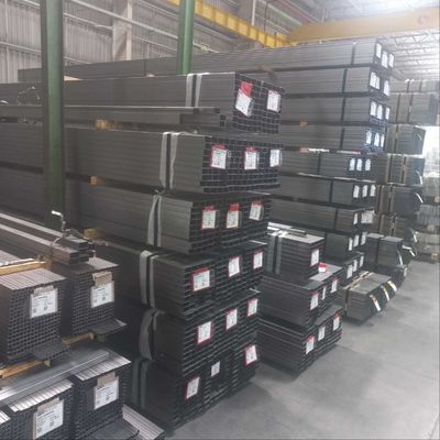 Un buon prezzo. SAE1060 60# Certificato ISO9001 tubo di acciaio rettangolare nero laminato a caldo per materiali da costruzione in linea