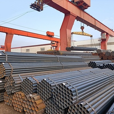 Un buon prezzo. D'acciaio a basso tenore di carbonio saldato convoglia il tubo senza cuciture laminato a caldo del acciaio al carbonio in linea