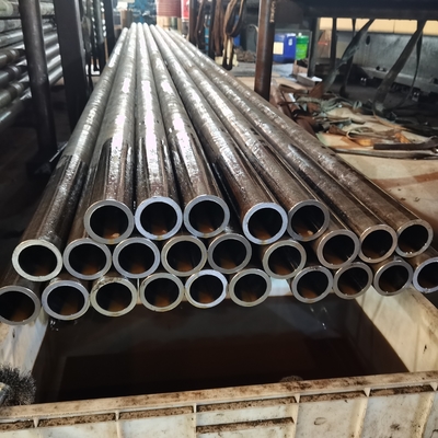 Un buon prezzo. Tubo senza saldatura trafilato a freddo rotondo di ASTM A200 ASTM A209 ERW per la costruzione di edifici in linea