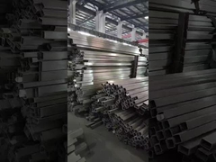 Q235B Q345B 200*300*12000mm Tubo di acciaio rettangolare a freddo a rotolamento caldo per ingegneria chimica